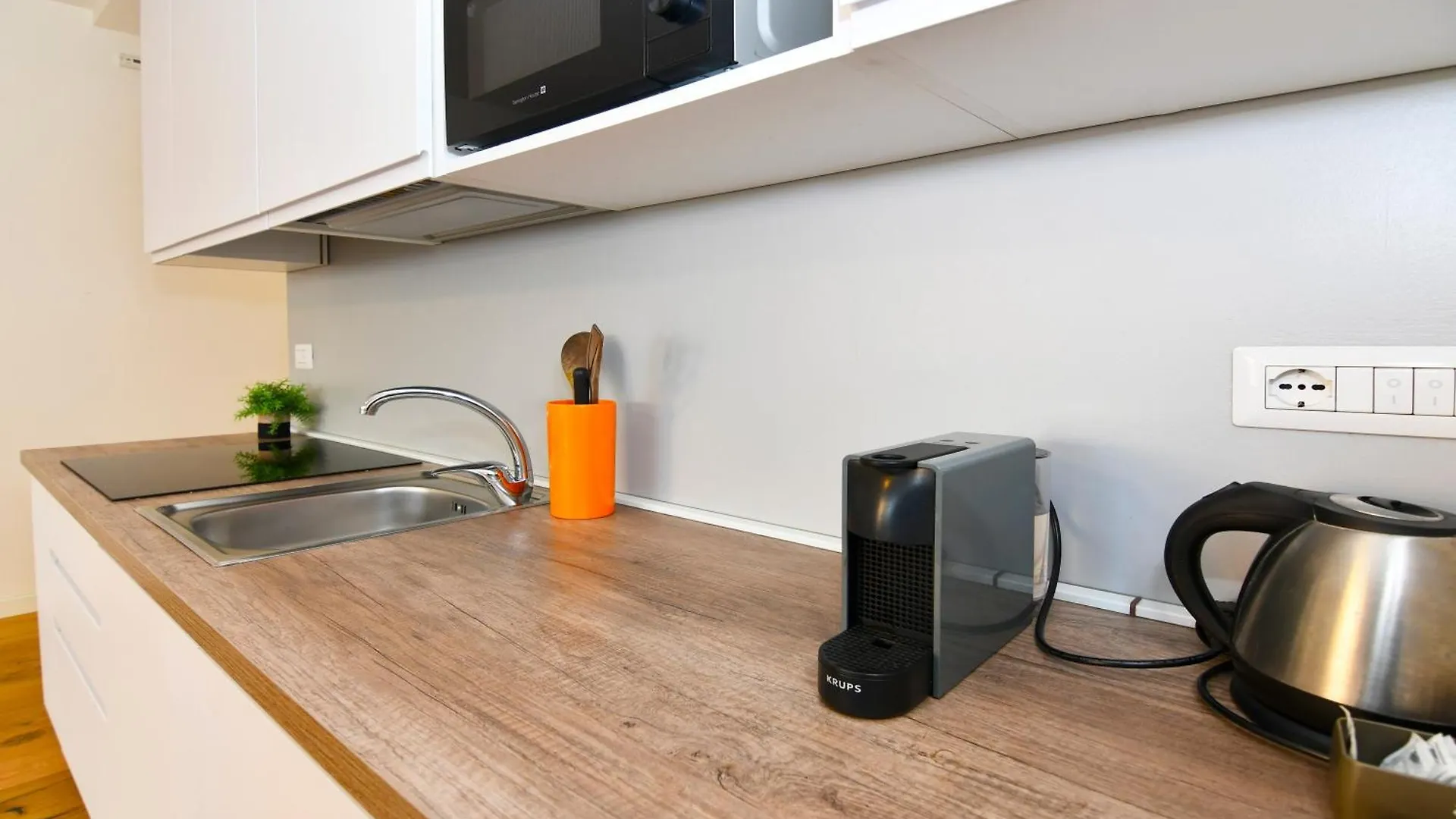 Navigli-TortonaAmpio Monolocale, Garage Gratuito Apartment Milan